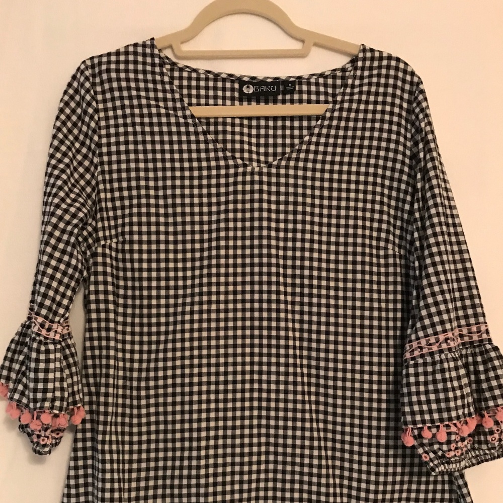 Baru 3/4 Sleeve Blouse